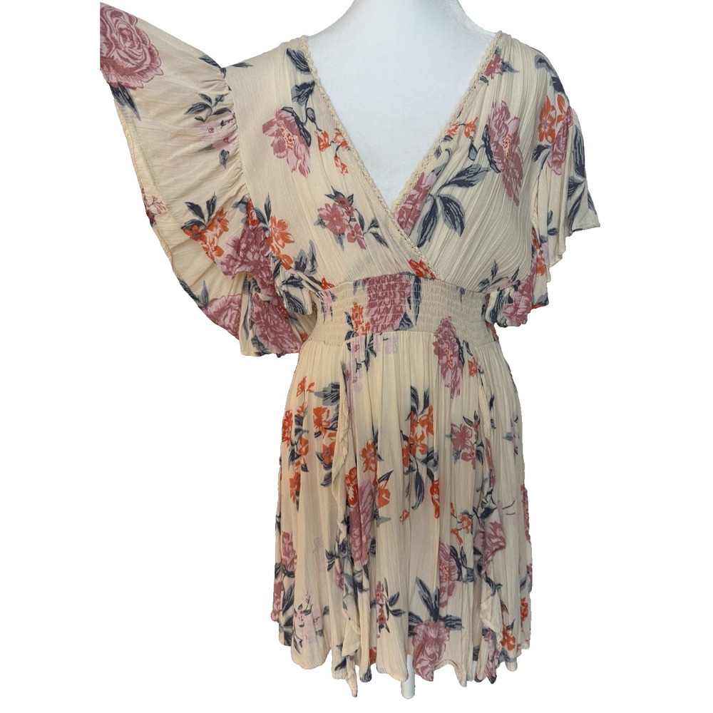 Angie Mini Floral Sun Dress Size L V-Neck Flutter Sleeve Ruffle Crochet Flowy - Picture 3 of 9